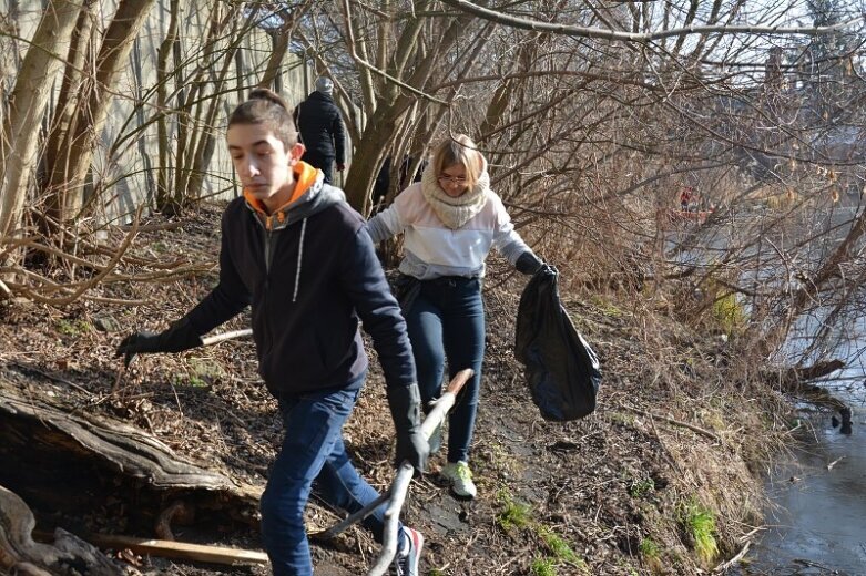   Poświęcili sobotę, aby zrobić coś ważnego. Zobaczcie komu nie jest wszystko jedno 