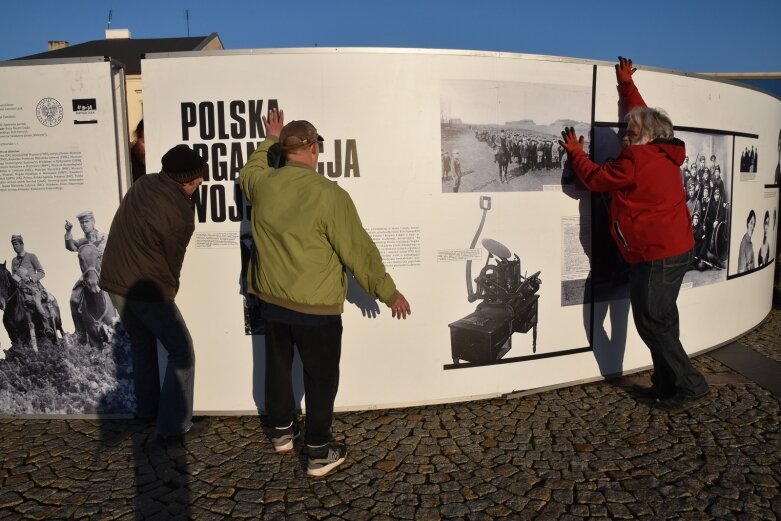  103 lata niepodległości Polski. Zobacz wystawę na rynku 