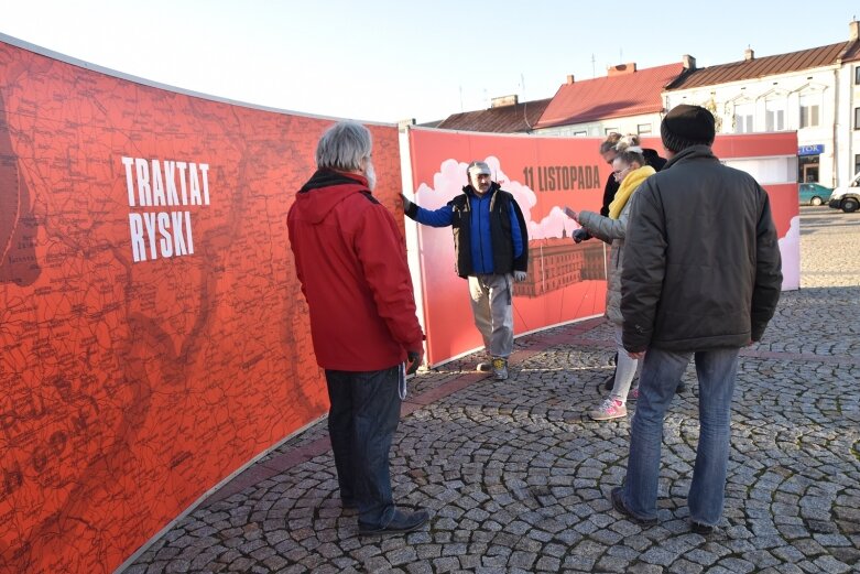  103 lata niepodległości Polski. Zobacz wystawę na rynku 