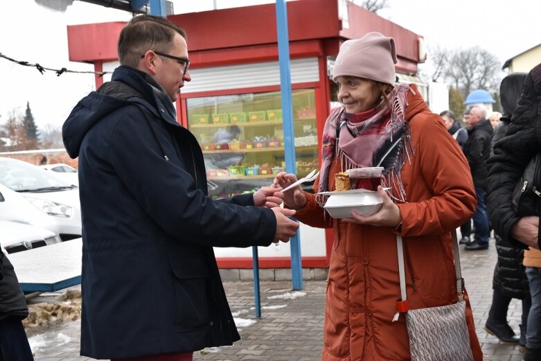  120 wigilijnych zestawów trafiło do mieszkańców Skierniewic  