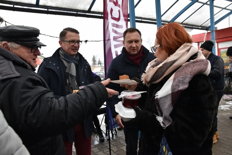  120 wigilijnych zestawów trafiło do mieszkańców Skierniewic  