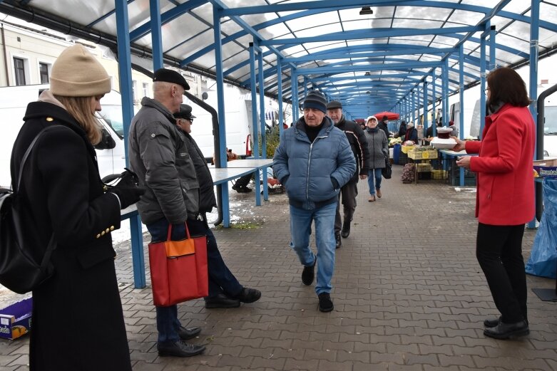  120 wigilijnych zestawów trafiło do mieszkańców Skierniewic  