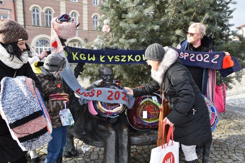  165 metrów szalika dla WOŚP 