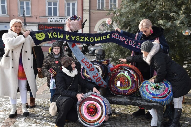  165 metrów szalika dla WOŚP 