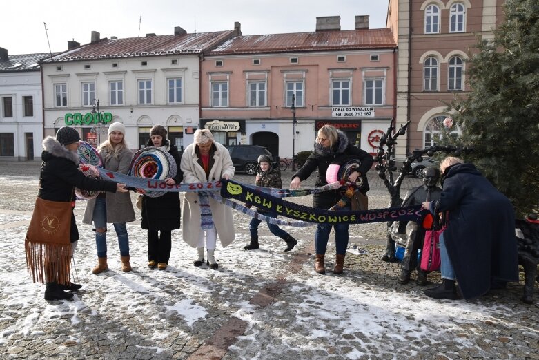  165 metrów szalika dla WOŚP 