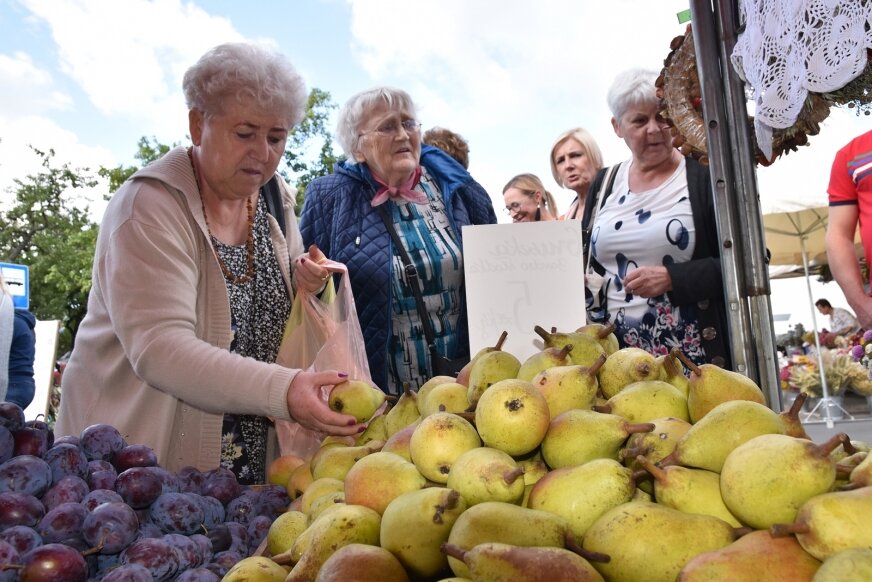 Święto kwiatów 2019. Gwarnie i kolorowo. Ulice tętnią życiem 