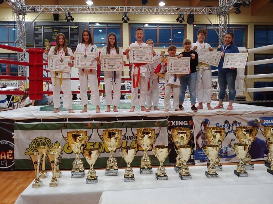 Medalowy weekend rawskich karateków