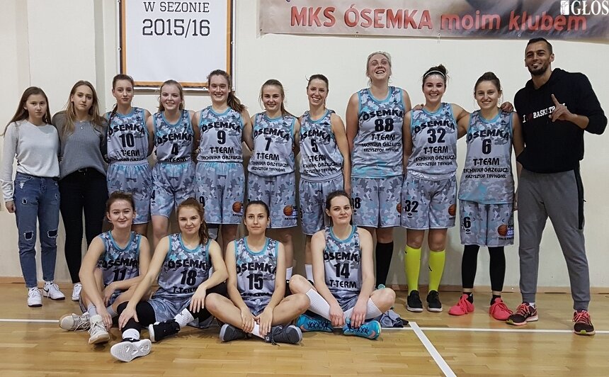 Zespół seniorek MKS Ósemka nie przegrał jeszcze w sezonie 2019/2020. 