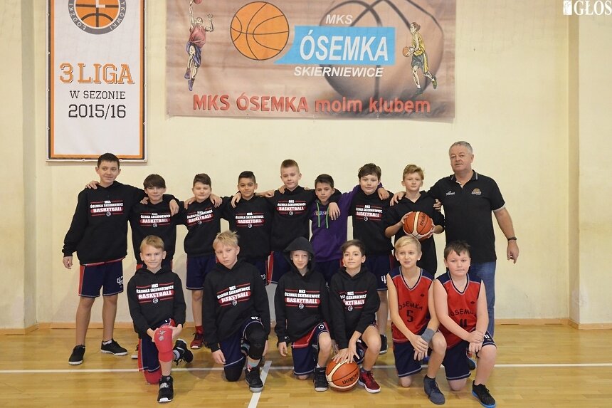 W rozgrywkach dzieci i młodzieży w sezonie 2019/2020 organizowanych przez ŁZKosz gra, na razie, 8 zespołów MKS Ósemka, 4 z nich (2 dziewcząt i 2 chłopców) plasowało się na podium na zakończenie 2019 roku. 