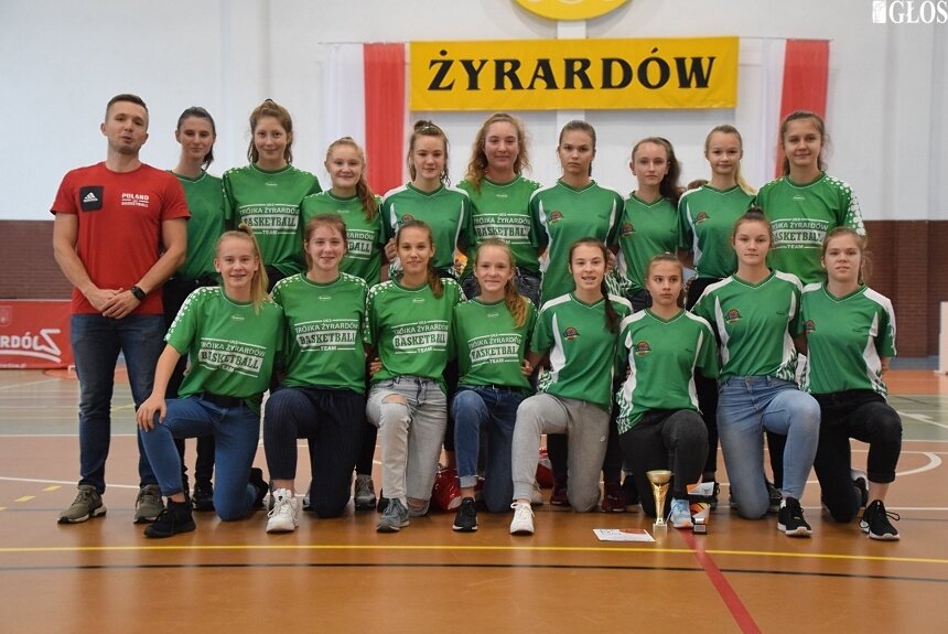 Kadetki Trójki są faworytem do wygrania ligi U16 na Mazowszu. 