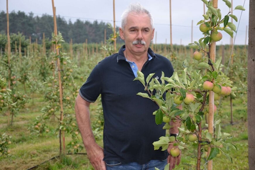 Krzysztof Czarnecki przyznaje, że sadownicy borykają się z wieloma problemami (fot. archiwum „Głosu”)