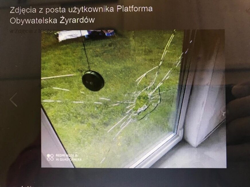 Na profilu społecznościowym żyrardowskiej Platformy Obywatelskiej opublikowano zdjęcie wybitych szyb w domu zwolennika Rafała Trzaskowskiego 
