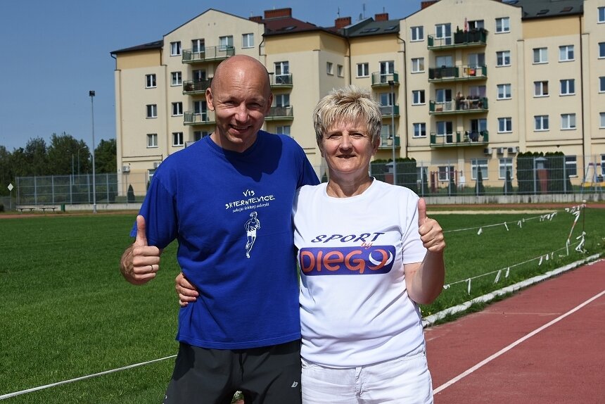 Krzysztof Garbicz rozpoczął swój sportowy projekt. Wsparcie dla inicjatywy wyraziła wieloletnia trener skierniewiczanina Jolanta Barska. Za znak współpracy i dobrych relacji oboje wymienili się koszulkami klubowymi. 