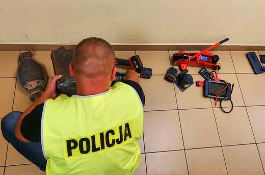 Złodzieje katalizatorów wpadli na gorącym uczynku