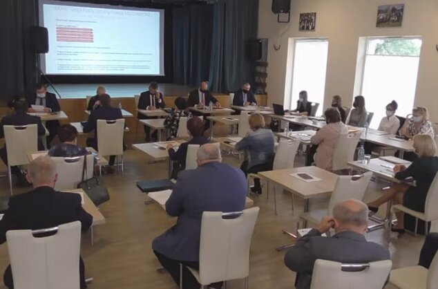 Na dzisiejszej (24.09) sesji Rady Gminy Rawa Mazowiecka jej członkowie przyjęli uchwałę o wprowadzeniu opłaty adiacenckiej.