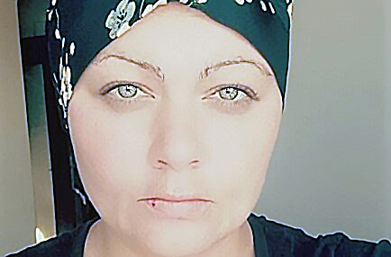 Wioleta Sandra Górzyńska walczy z nowotworem, podwójnie, z powodu swoich córek i pamięć młodo zmarłej mamy.  
