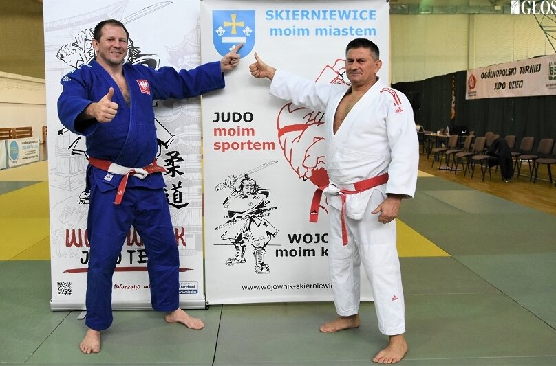 Przemysław Matyjaszek zachęcał do uprawiania judo i przeprowadził zajęcia z młodymi adeptami judo z MMKS Wojownik Skierniewice. 