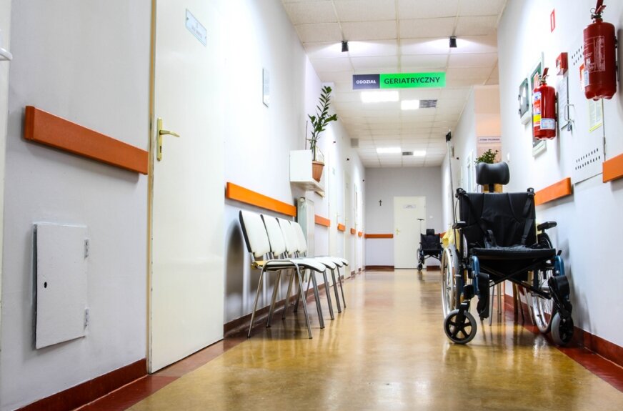 „Medyczna wersja lex Czarnek” wprowadziłaby do szpitala w Skierniewicach komisarza