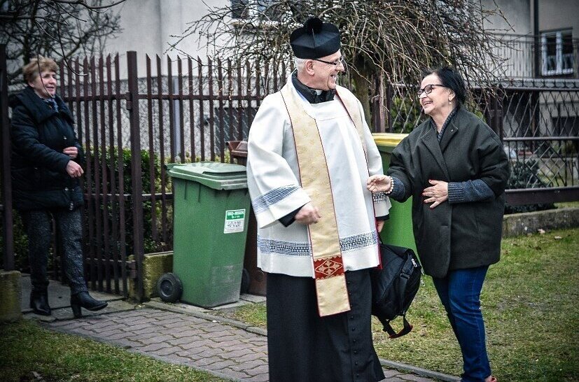 Ksiądz Jan Rawa objąć ma parafię w Młodzieszynie. W Skierniewicach zastąpi go ks. kan. Robert Kwatek, którego biskup ordynariusz, przenosząc do Skierniewic, zwolnił z urzędu penitencjarza diecezjalnego. 