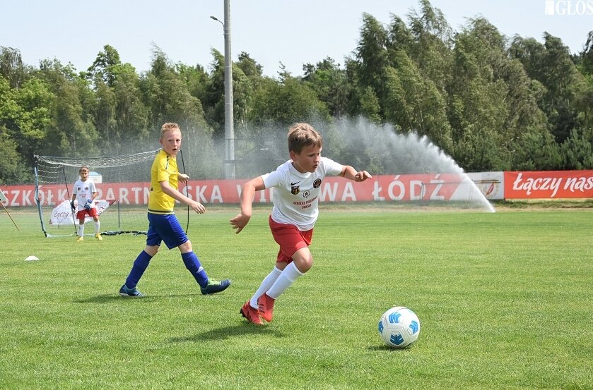 Za nami pierwszy Memoriał Piłkarski im. Tadeusza Kruka. Uczestnicy turnieju dobrze bawili się na boisku w Lipcach Reymontowskich korzystając z atrakcji przygotowanych przez organizatorów. 