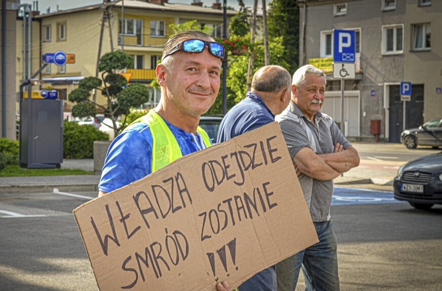 W czerwcu mieszkańcy wielu gmin w kraju protestowali przeciwko budowie CPK. W Mszczonowie, Żyrardowie, Wiskitkach i Jaktorowie zablokowali drogi.  