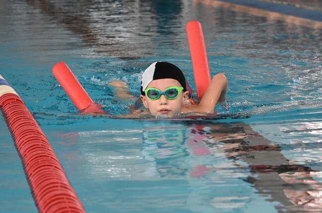 W Skierniewicach zadanie w ramach programu powszechnej nauki pływania „Umiem pływać” będą realizowały dwa stowarzyszenia sportowe, UKS Nawa i WOPR oddział w Skierniewicach. 