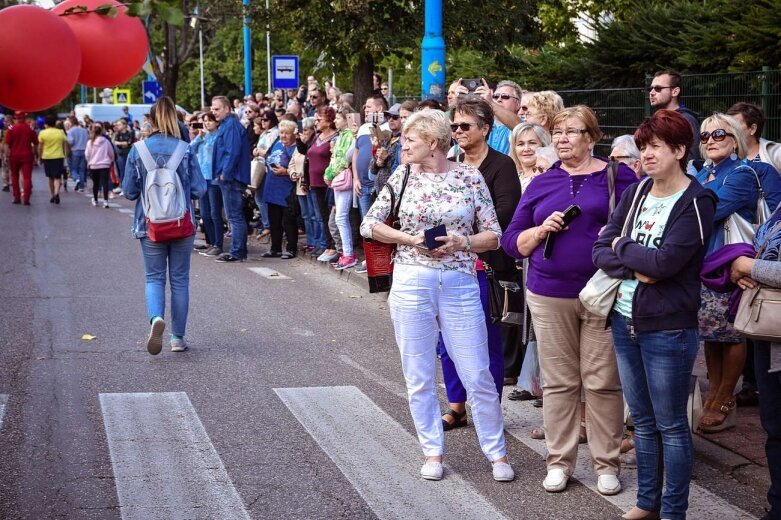  42.SŚKOiW - parada ulicami Skierniewic 