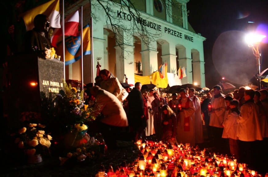 W obronie Jana Pawła II. Projekt uchwały trafi pod obrady miasta Skierniewice