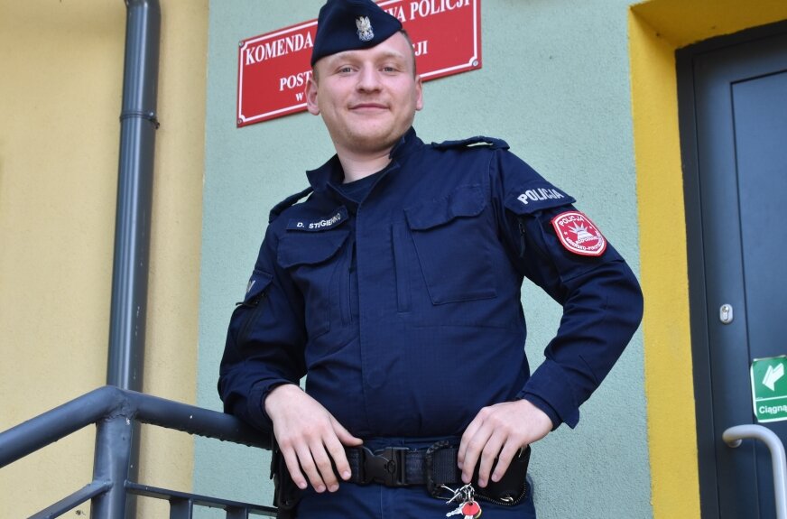 – Uważam się za spełnionego człowieka – robię to, co lubię, otaczam się ludźmi, z którymi lubię pracować, podejmować inicjatywy. No i lubię pomagać ludziom, a potem patrzeć na ich uśmiech na twarzy – mówi Damian Stegienko, 28-letni starszy sierżant Posterunku Policji w Puszczy Mariańskiej.
 