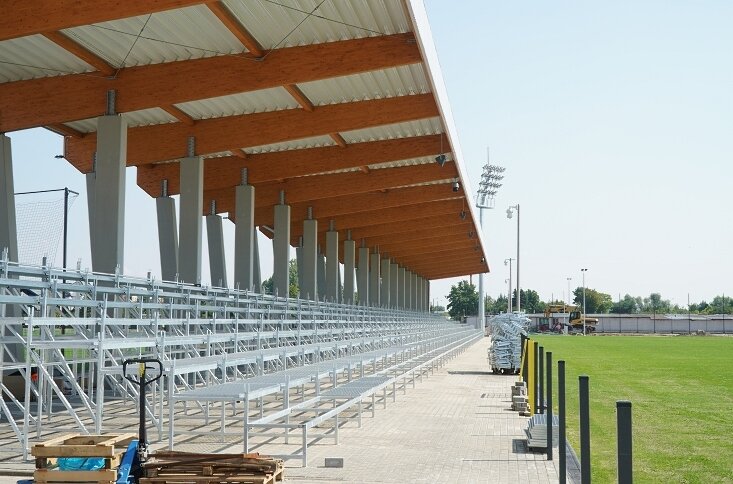 Stadion miejski przy ulicy Pomologicznej i jego najbliższe okolice zmieniają się z dnia na dzień. 