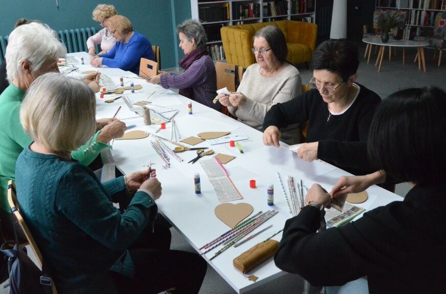 W Miejskiej Bibliotece Publicznej w Skierniewicach od ponad roku organizowane są kreatywne warsztaty dla seniorów. Od lutego skierniewicka biblioteka będzie realizowała kolejny projekt skierowany do tej grupy wiekowej. 