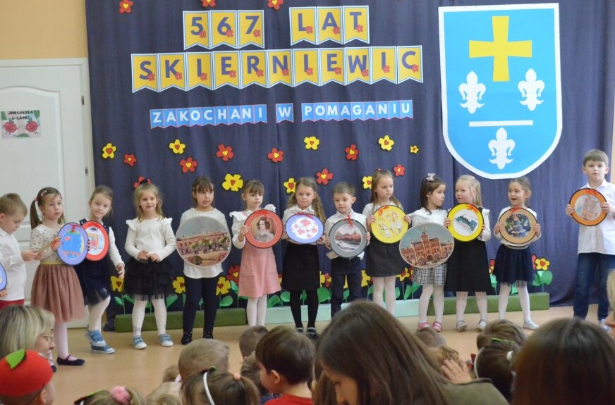 Dzieci z Przedszkola numer 13 w Skierniewicach  znają historię miasta, w którym mieszkają 