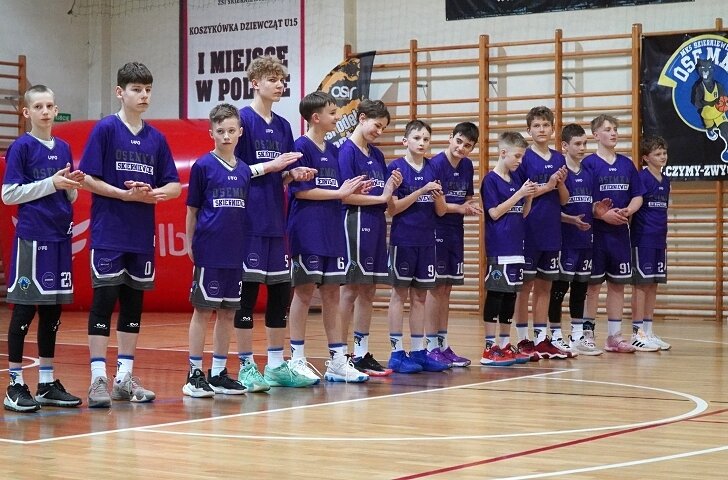 Młodzicy MKS Ósemka w połowie maja powalczą o awans do finału mistrzostw Polski w koszykówce U13. 
