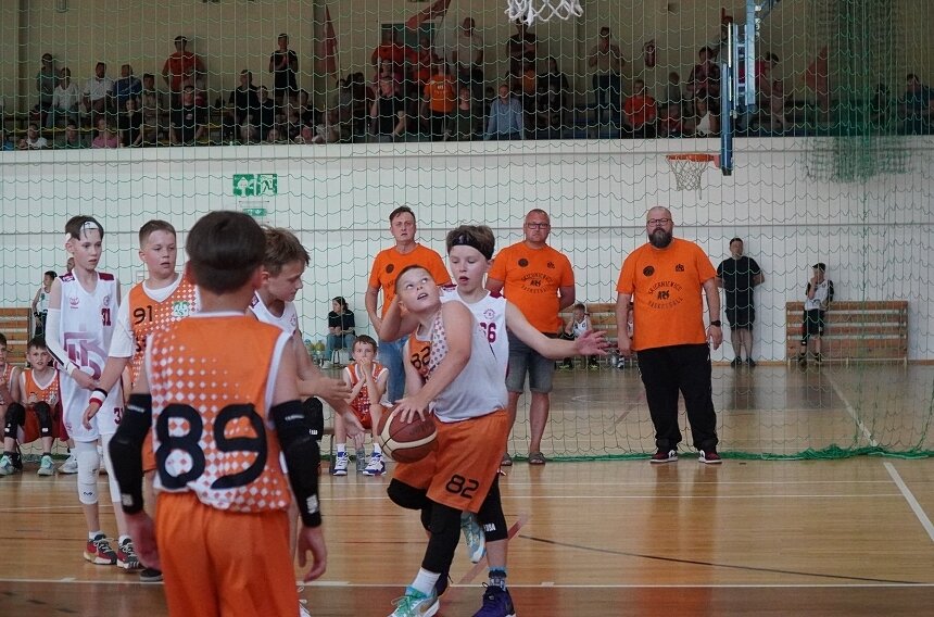 W Skierniewicach rozegrano finał mistrzostw województwa w koszykówce chłopców U11. 