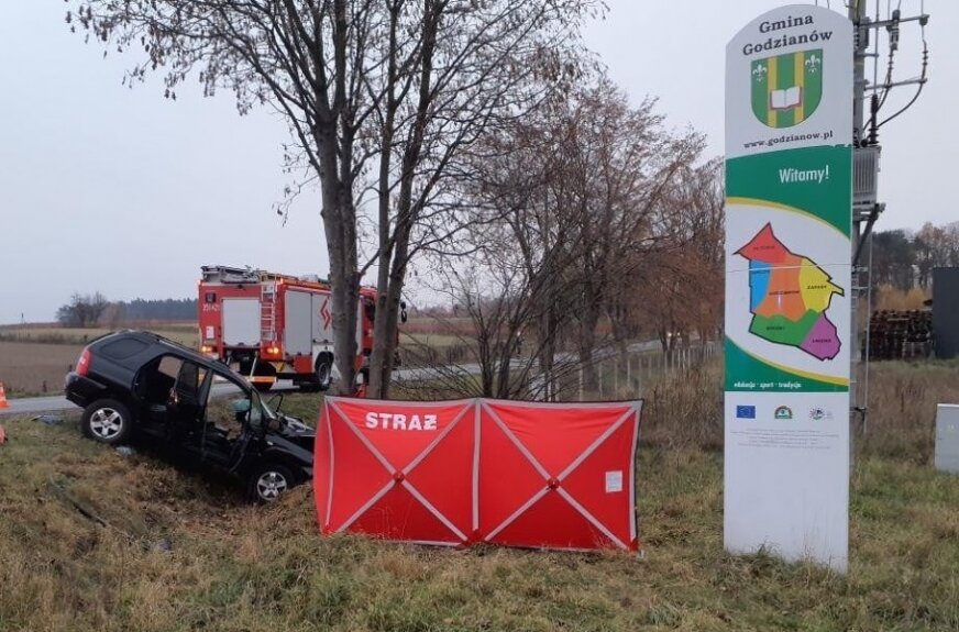 Tragiczny wypadek pod Skierniewicami. Pasażerka poniosła śmierć na miejscu