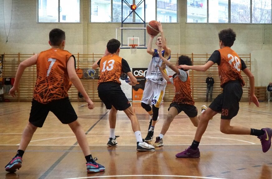 Kadeci młodsi MKS Ósemka radzą sobie znakomicie w turnieju Central European Youth Basketball League. 