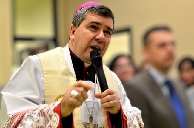 Zdaniem biskupa Wojciecha Osiala, ordynariusza diecezji łowickiej, wybór nowego papieża często budzi też nadzieję na odnowę duchową oraz jedność w Kościele.