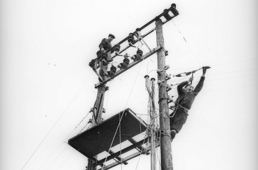 Historia elektryfikacji Skierniewic to przykład, jak lokalne inicjatywy mogą przyczynić się do rozwoju całego kraju. Dzięki determinacji przedsiębiorców i władz miejskich, miasto stało się jednym z pionierów w dziedzinie energetyki, a jego doświadczenia wpisują się w szerszy kontekst elektryfikacji Polski.