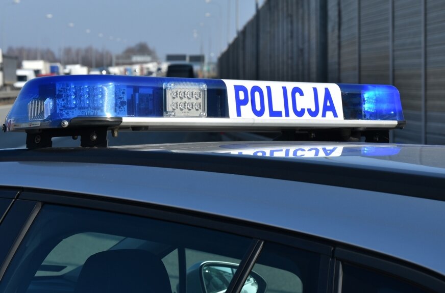 Dzięki natychmiastowemu zaalarmowaniu służb przez zgłaszającą oraz szybkiej reakcji policjantów, którzy prowadzili czynności na miejscu ta sytuacja miała szczęśliwe zakończenie.