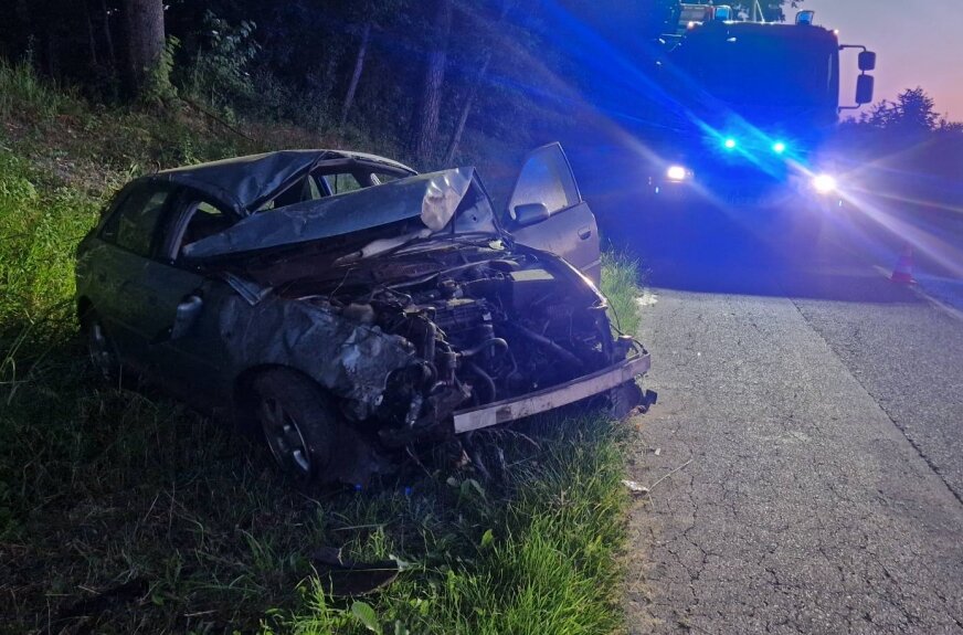 Turowa Wola: Dwa promile u kierowcy i auto na dachu