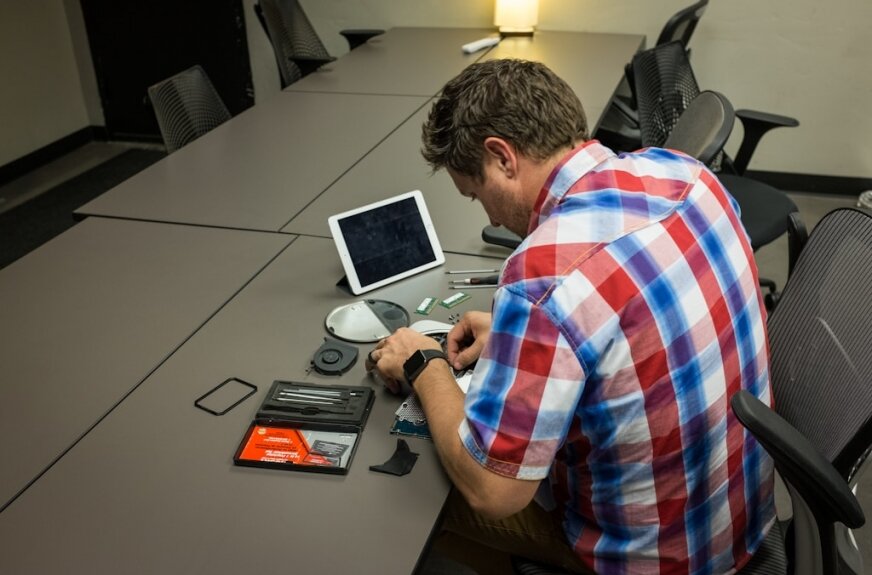 Jak Fixly pomaga specjalistom zdobywać klientów online?