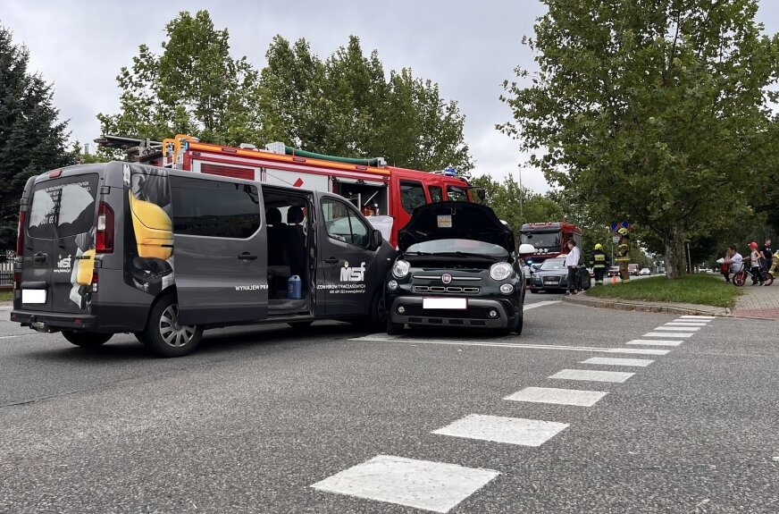 Aleja Niepodległości: wypadek i kolizja w przeciągu kilku godzin