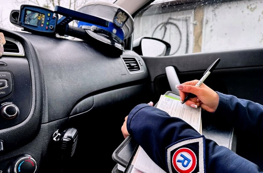 Pędził po mieście z prędkością ponad 100 km/h