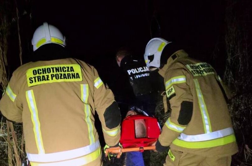 Z lasu do karetki. Minuty, które zdecydowały o życiu człowieka. Akcja pod Skierniewicami 