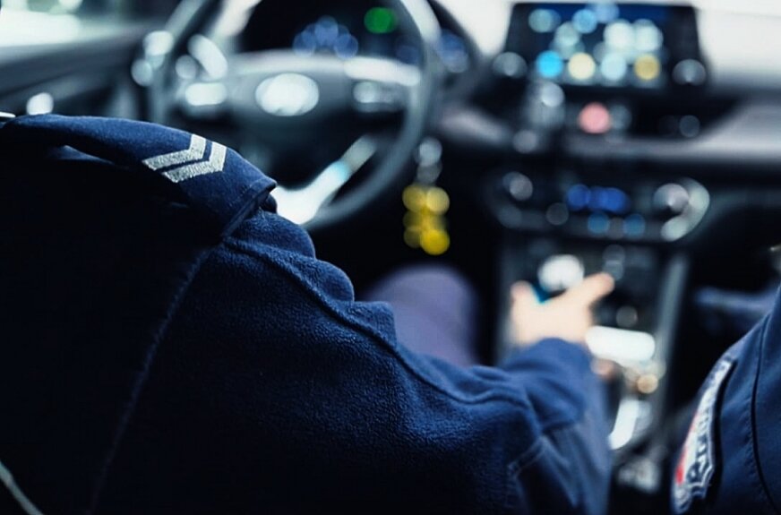 Nieletni próbował kupić alkohol na fałszywą aplikację