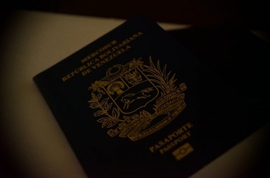 Karta pobytu w Skierniewicach i Żyrardowie. Z jakimi formalnościami muszą liczyć się cudzoziemcy pracujący w regionie?