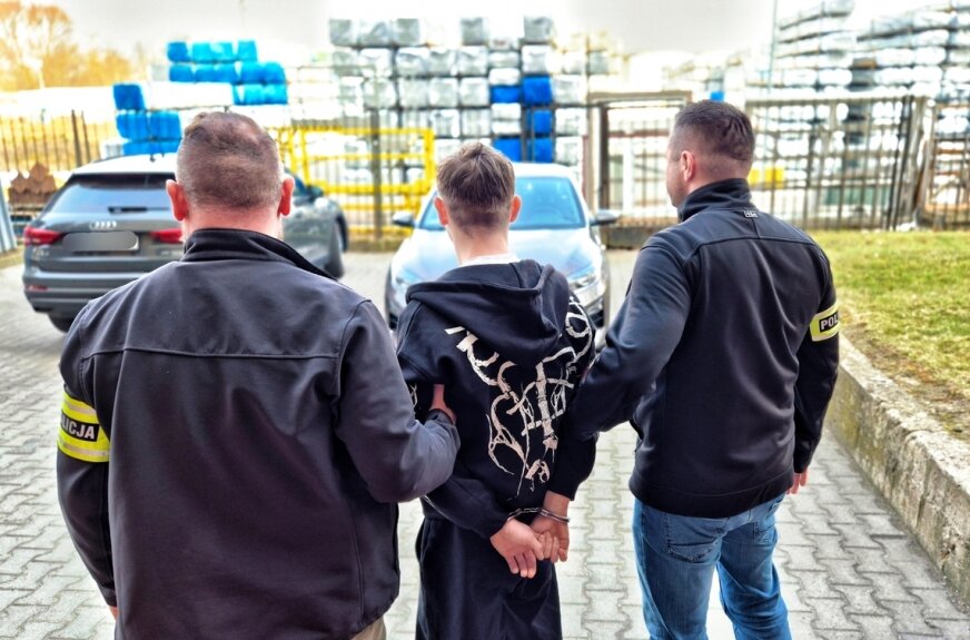 Brutalny atak w Skierniewicach. 20-latek pobity przez zamaskowaną grupę, są areszty