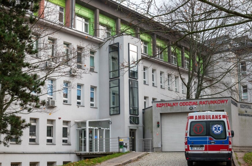 Szpital w Skierniewicach dostał od województwa oddech. Samorząd umorzył dług