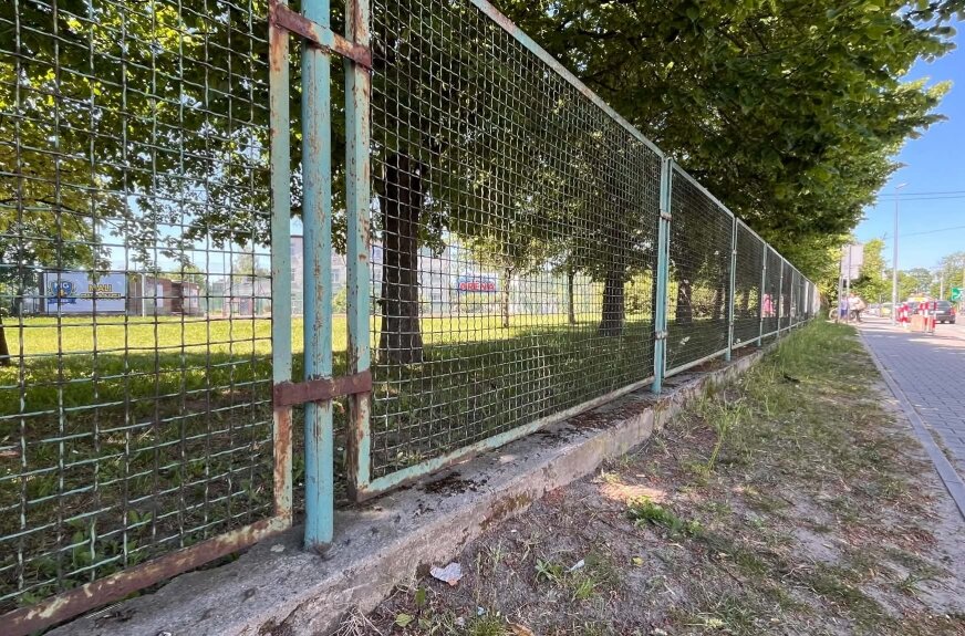 Obnażył się na oczach dzieci. Skierniewicka policja szuka świadków