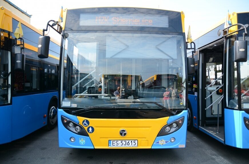 Święto Kwiatów 2026 w Skierniewicach: darmowe MZK 19–20 września, objazdy od piątku i autobusy SK1 oraz SK2 po koncertach. Sprawdź trasy i godziny odjazdów. 